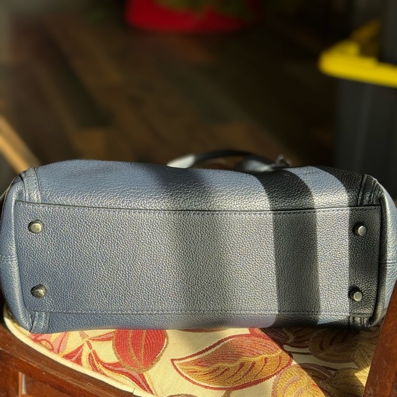 Coach!! Navy blue tote and matching wallet 🤩 - Picture 7 of 10